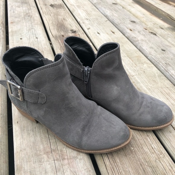 Justice Ankle Boot - Picture 2 of 9